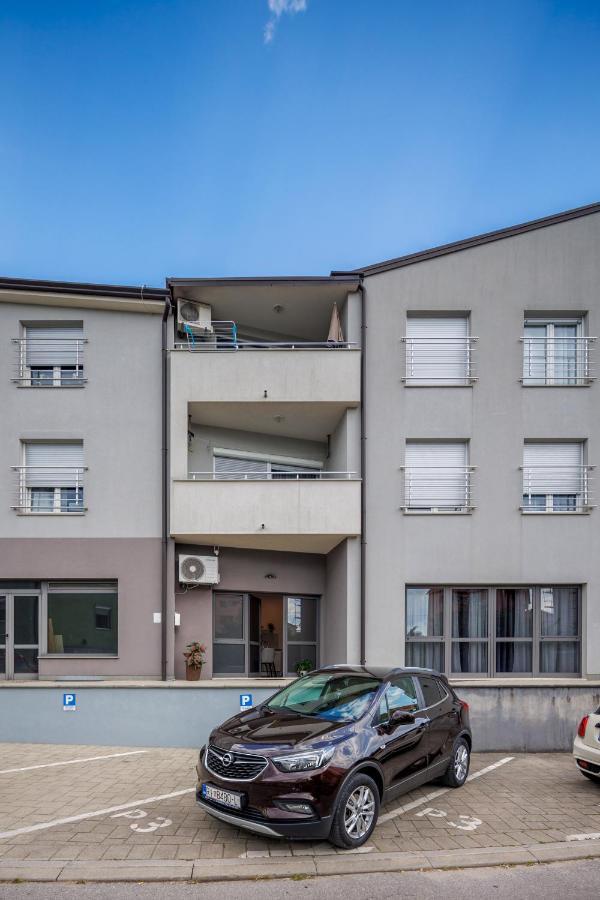 Terra 5 Deluxe Apartment On The Ground Floor With Private Parking Ριέκα Εξωτερικό φωτογραφία